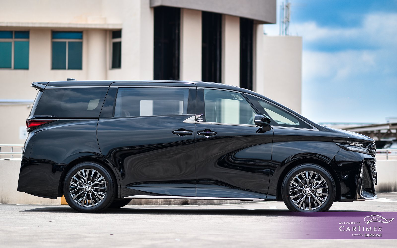 Toyota Vellfire 2.5Z Hybrid Premier photo 4